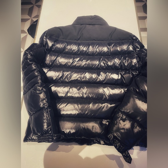Mens Moncler Down Jacket - Picture 4 of 7